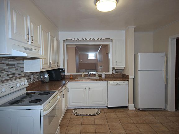 5th image of 44 Buena Vista Ave