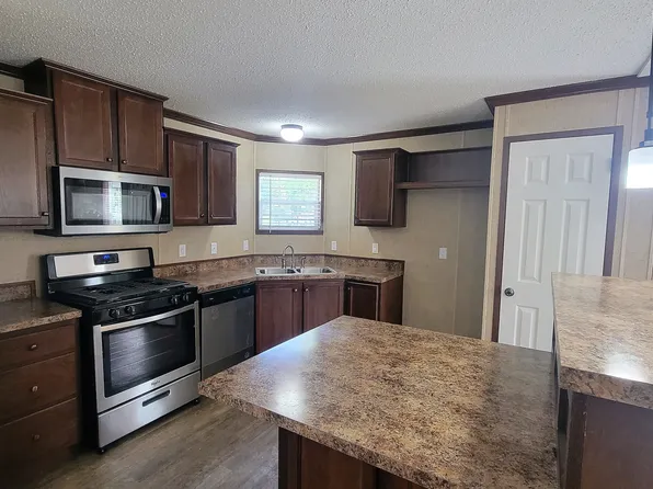 87 W Arizona St #87, Belleville, MI 48111