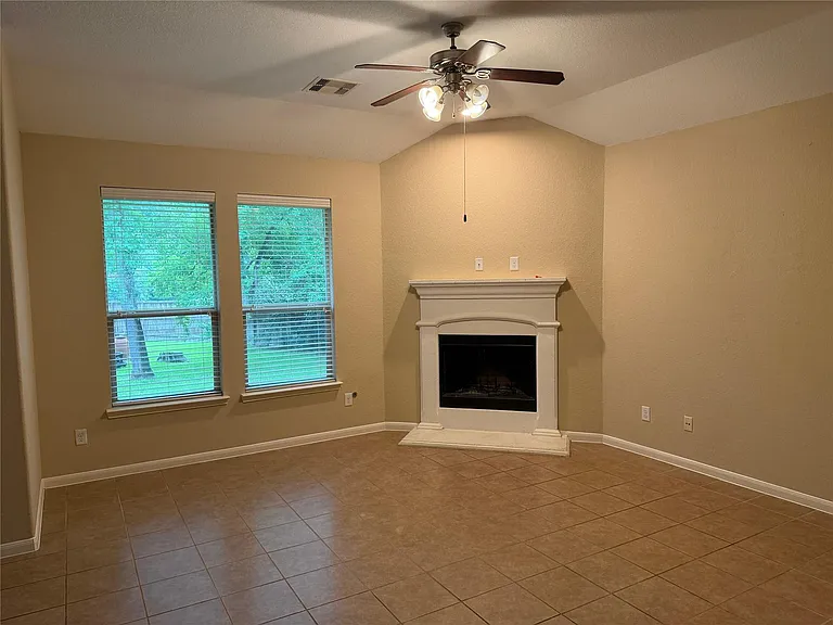 98 Black Swan Pl — Photo 7