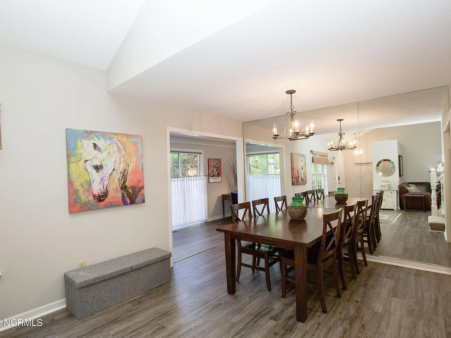 2 bed, 2.0 bath, 1420 sqft, $2,200 — Photo 4