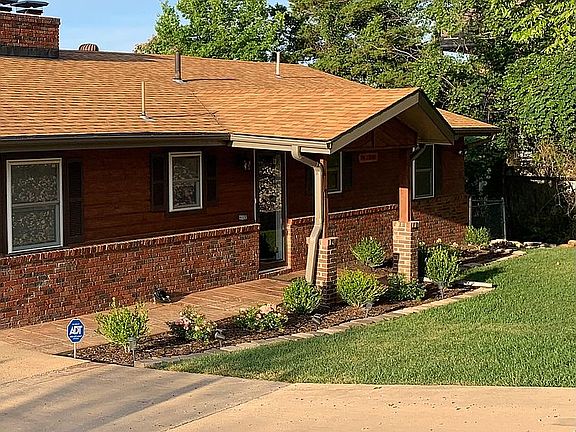 2nd image of 11 Hickory Dr