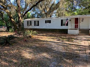 8916 E Treasure Island Ave, Leesburg, FL 34788