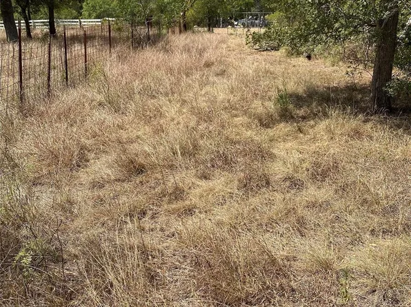 123 Oak Forest Ct, Cedar Creek, TX 78612