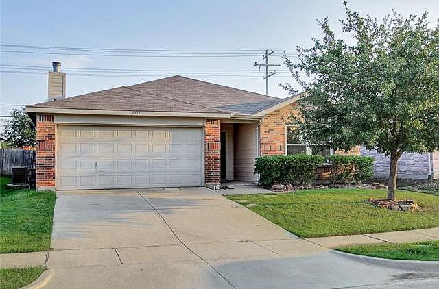 1st image of 1561 Chivalry Ln