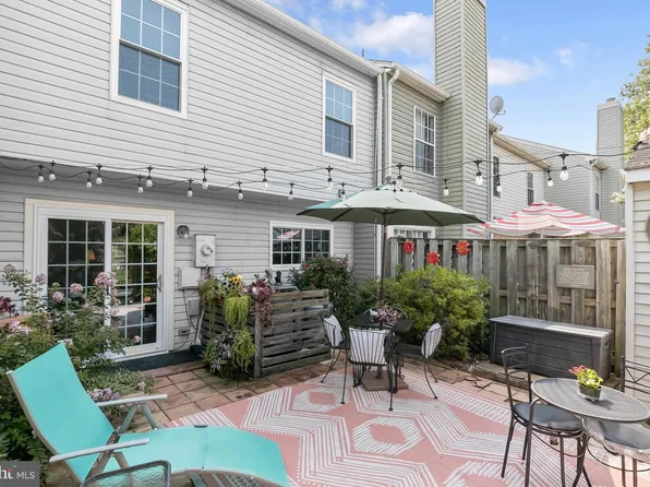 6580 Medinah Ln, Alexandria, VA 22312