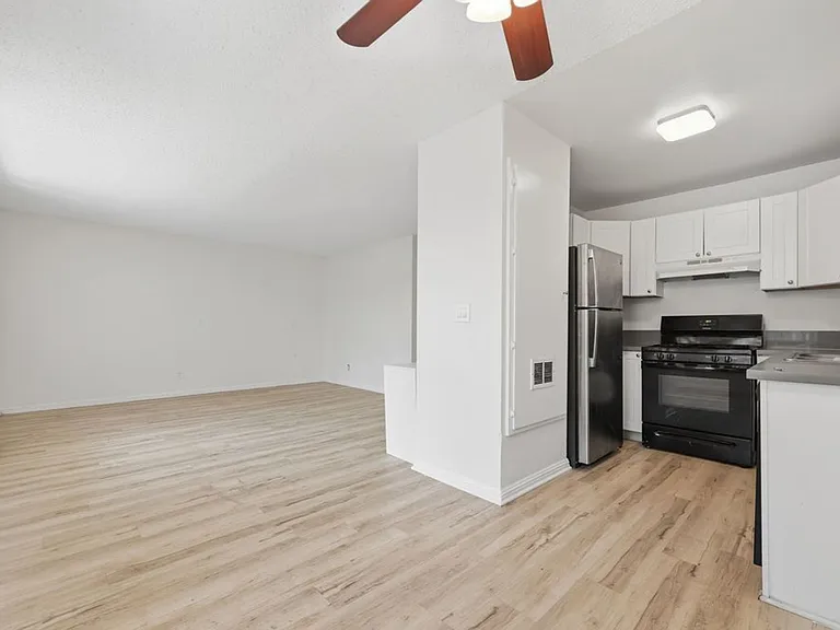 9059 Harness Street — Photo 17