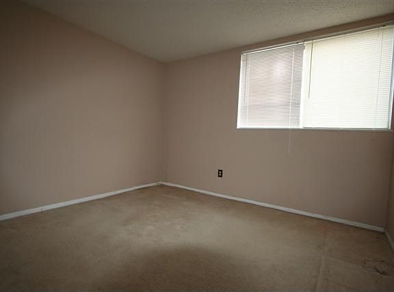 5th image of 10134 W 96th St APT A