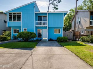 165 Pine St, Atlantic Beach, FL 32233