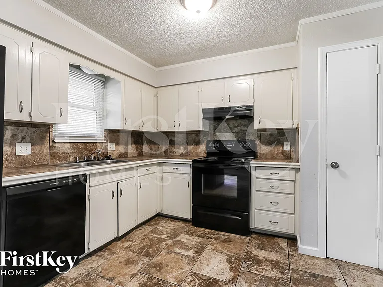 1805 SW Speas Dr — Photo 7