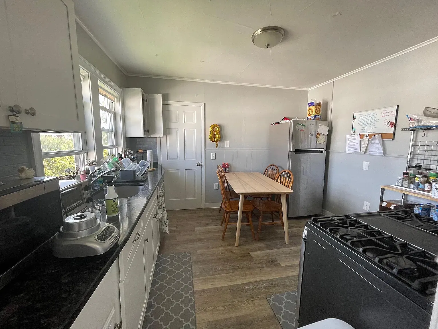 4 bed, 1.0 bath, $5,400 — Photo 2