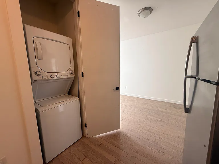 33 Kensington Ave #54E — Photo 11