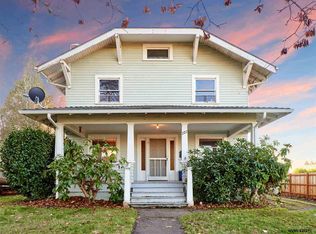 227 S Church St, Silverton, OR 97381