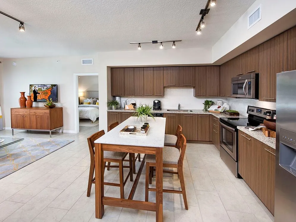 Kitchen and dining area - Avalon Toscana