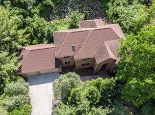 588 Green Rd, Ann Arbor, MI 48105