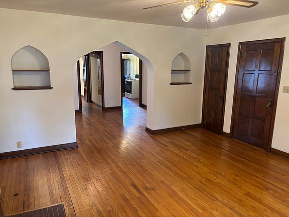 4th image of 1781 King Ave #B