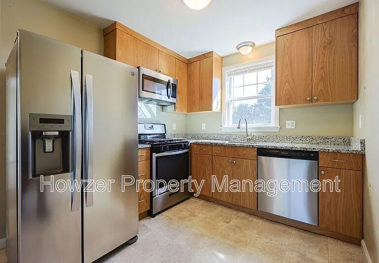 91 Louis St — Photo 1