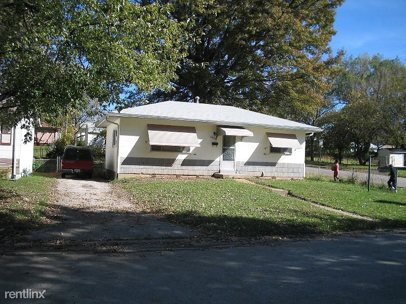 1st image of 10500 Earl Dr
