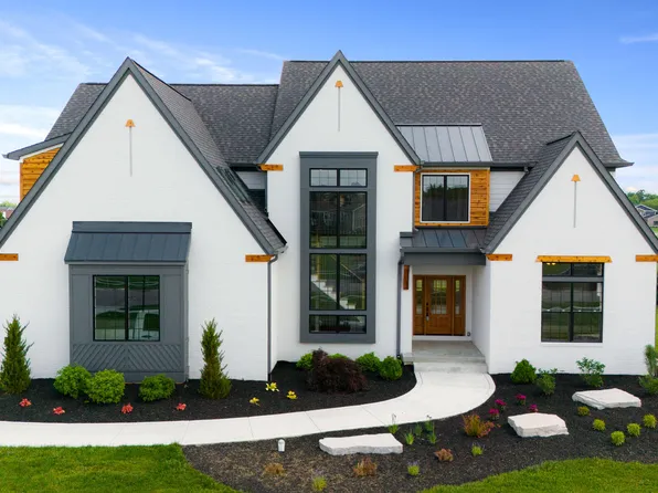 174 E Appaloosa Ln, Valparaiso, IN 46383