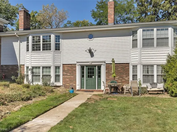 6985 Carriage Hill Dr APT 103, Brecksville, OH 44141