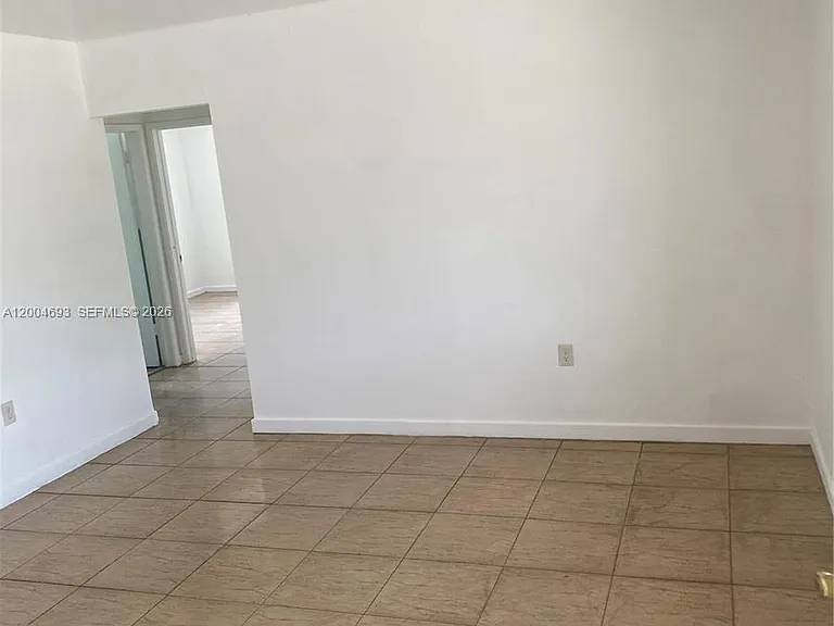 14315 NW 12th Ave — Photo 5