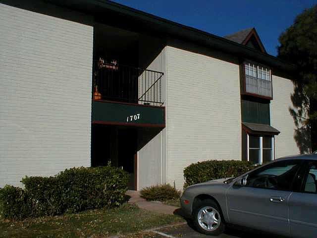 1st image of 1707 E Lindsey St