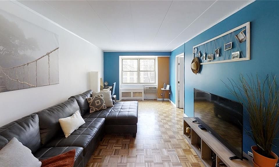 1st image of 11 Park Ave APT 3J