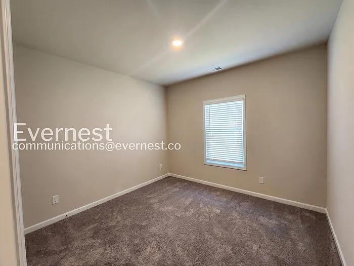 118 Culver St — Photo 8