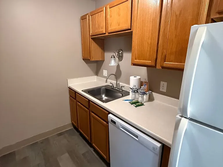Southdale Square Apartments — Photo 35