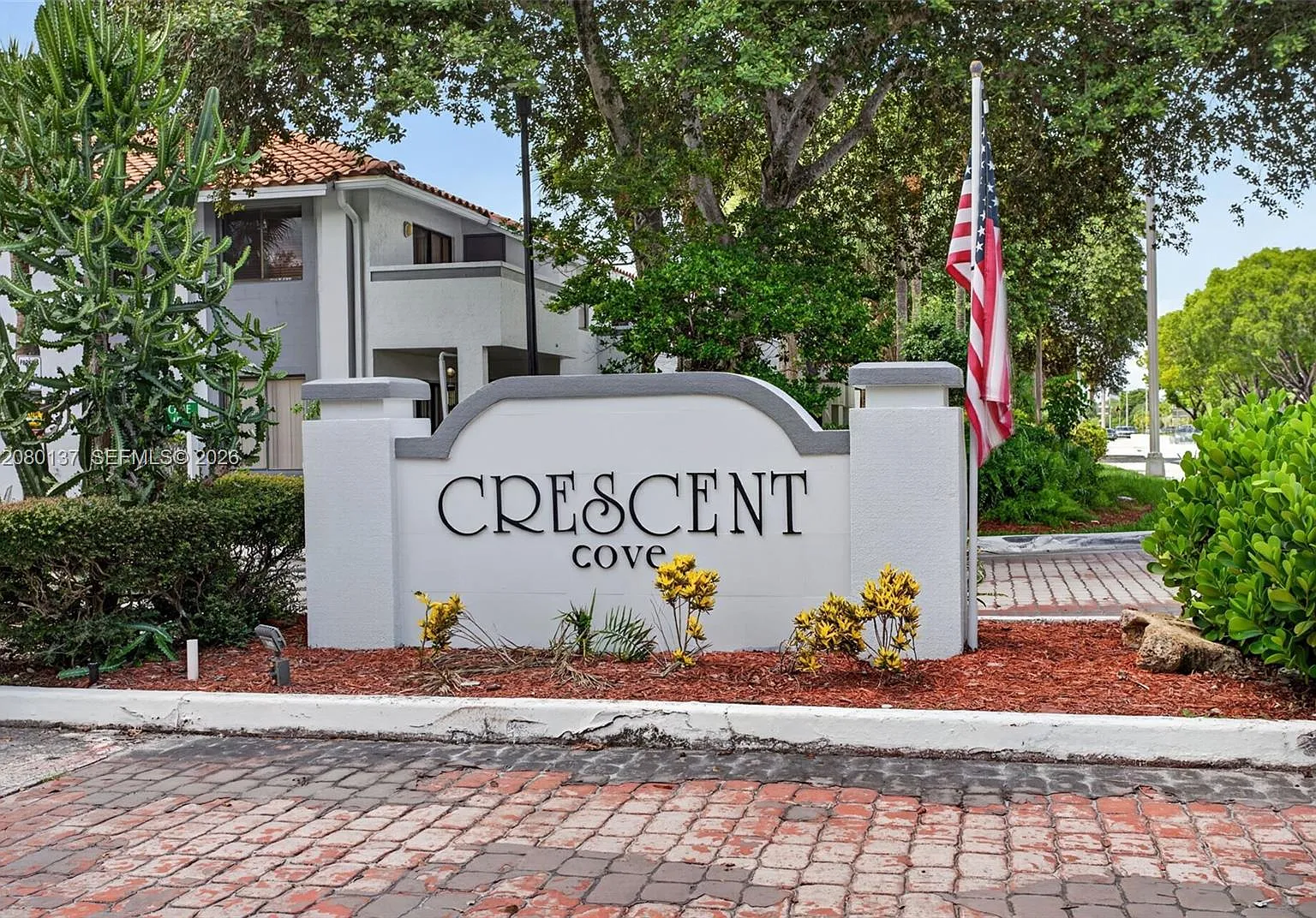 Crescent Cove Condo — Photo 1
