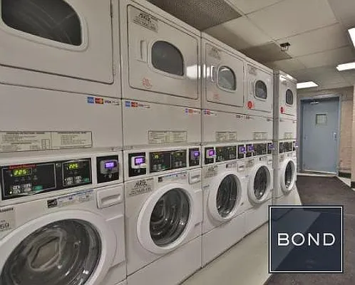 Rented by Bond New York | media 21