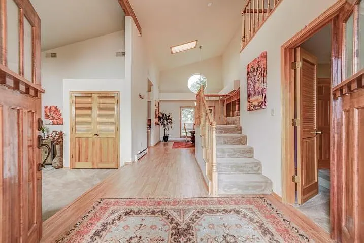 1700 Camino De La Sierra NE — Photo 4