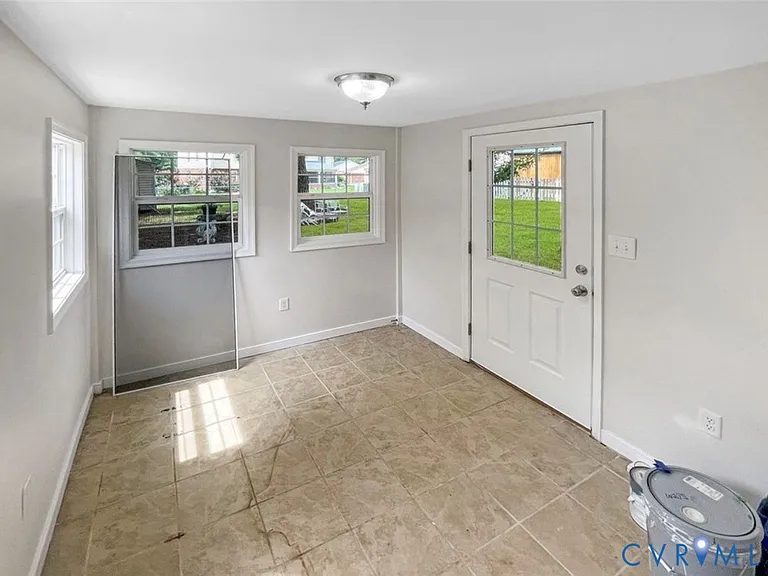 7905 Tamarind Dr — Photo 13