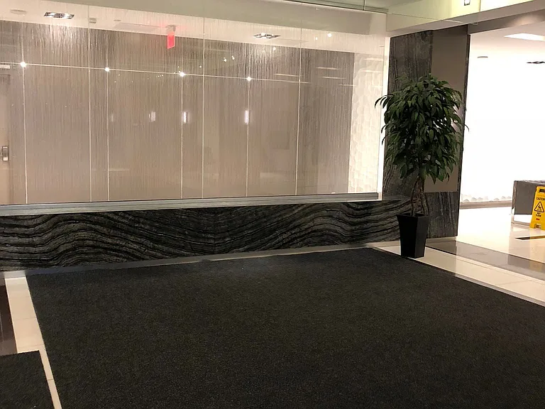 7165 Yonge St #632 — Photo 3