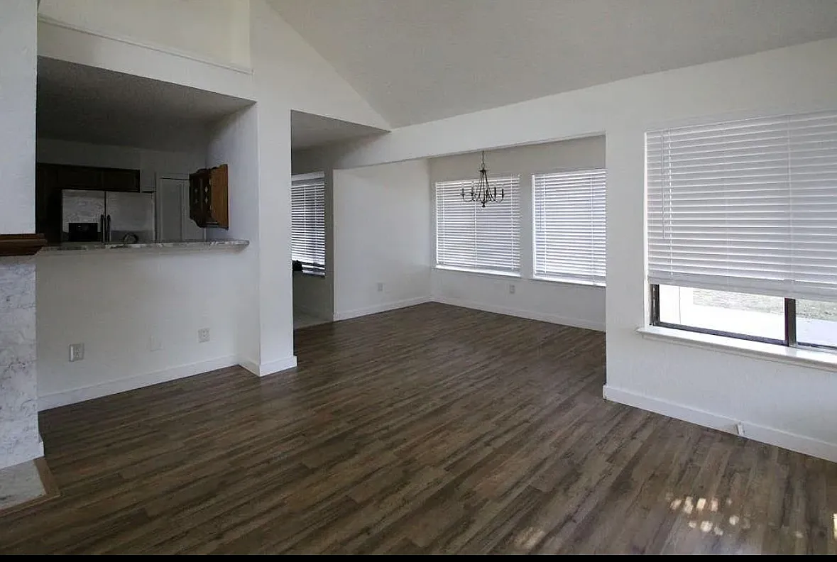 3 bed, 2.5 bath, 1462 sqft, $2,195 — Photo 4