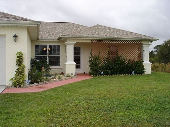 2nd image of 6121 Holt Ct