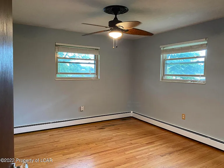 317 Highland Ave — Photo 7