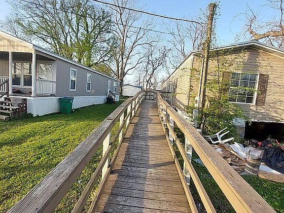 5th image of 198 Virginia St