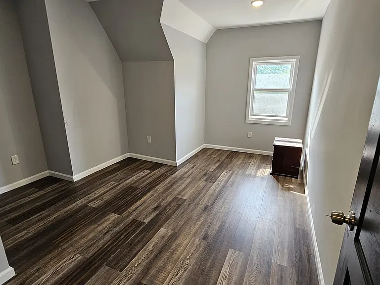 228 S 7th St #3 — Photo 5