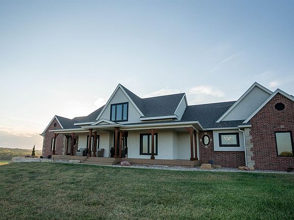 5th image of 5721 NW Humphrey Rd