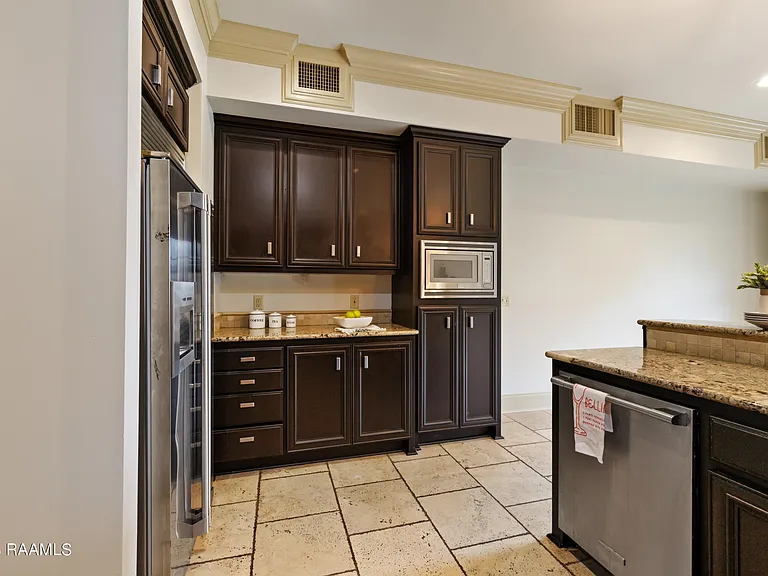 605 Silverstone Rd #204B — Photo 12