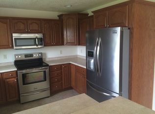 887 Highland Park Rd, Neenah, WI 54956