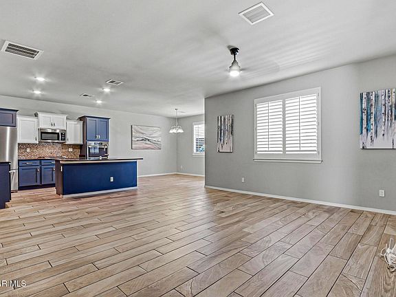 5th image of 7425 Glacier Dr