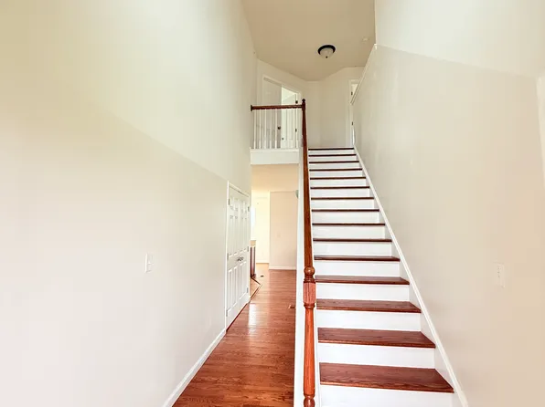 4472 Elmwood Dr, Nazareth, PA 18064