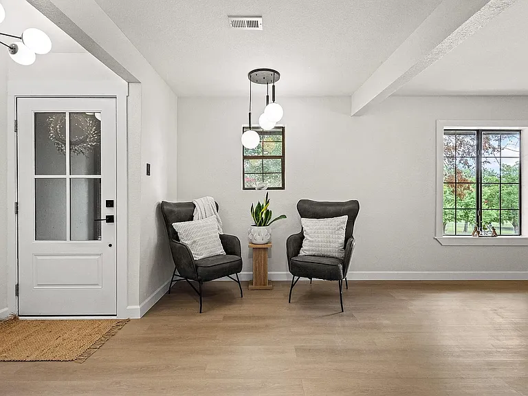 185 Lakeview Dr — Photo 5