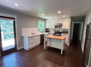 1016 Greenbriar Cir, Decatur, GA 30033