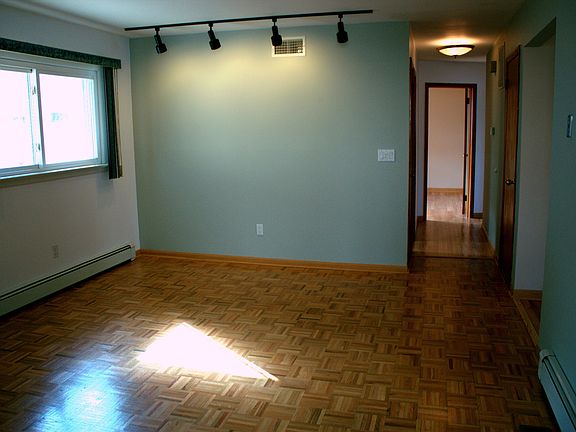 1st floor eating area