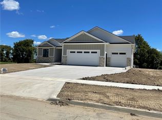 3055 NW Brookside Dr, Grimes, IA 50111