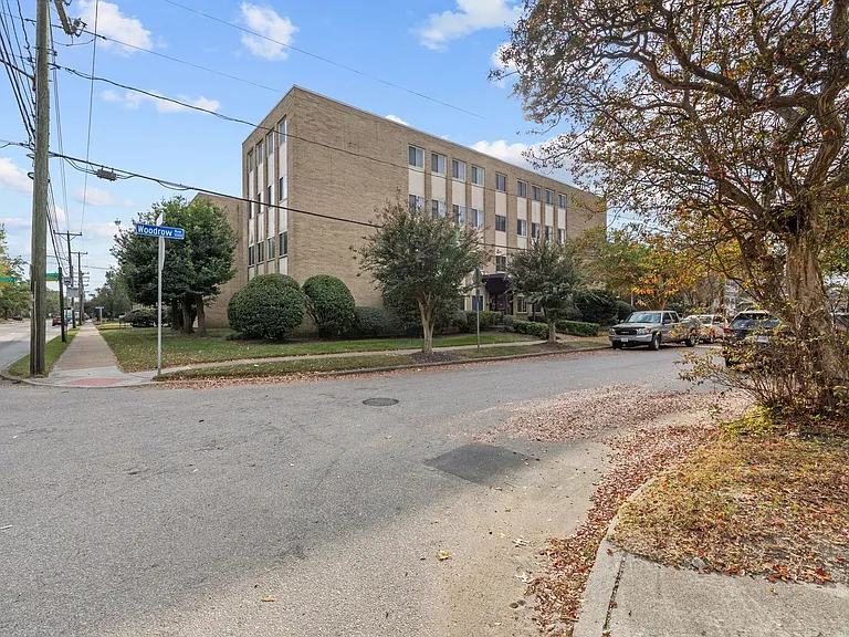 1005 Woodrow Ave #3F — Photo 24