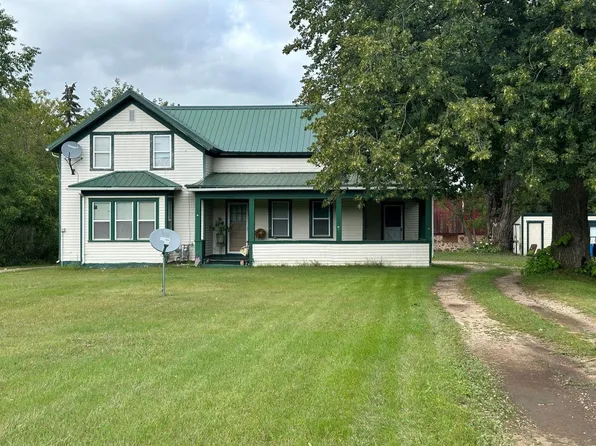 W12490 Swamp Rd, Marion, WI 54950