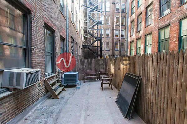 Rented by Wave Real Estate Group | media 19